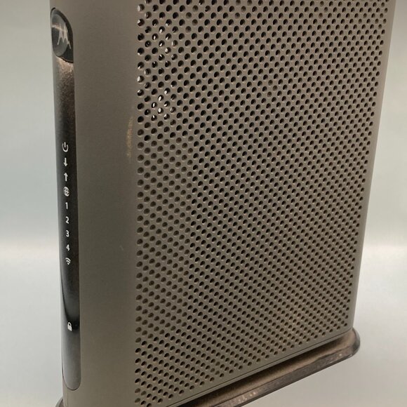 Motorola  8x4 Docsis 3.0 Cable Modem plus N300 Router  Model MG7310 w/Power Cord - Picture 6 of 7